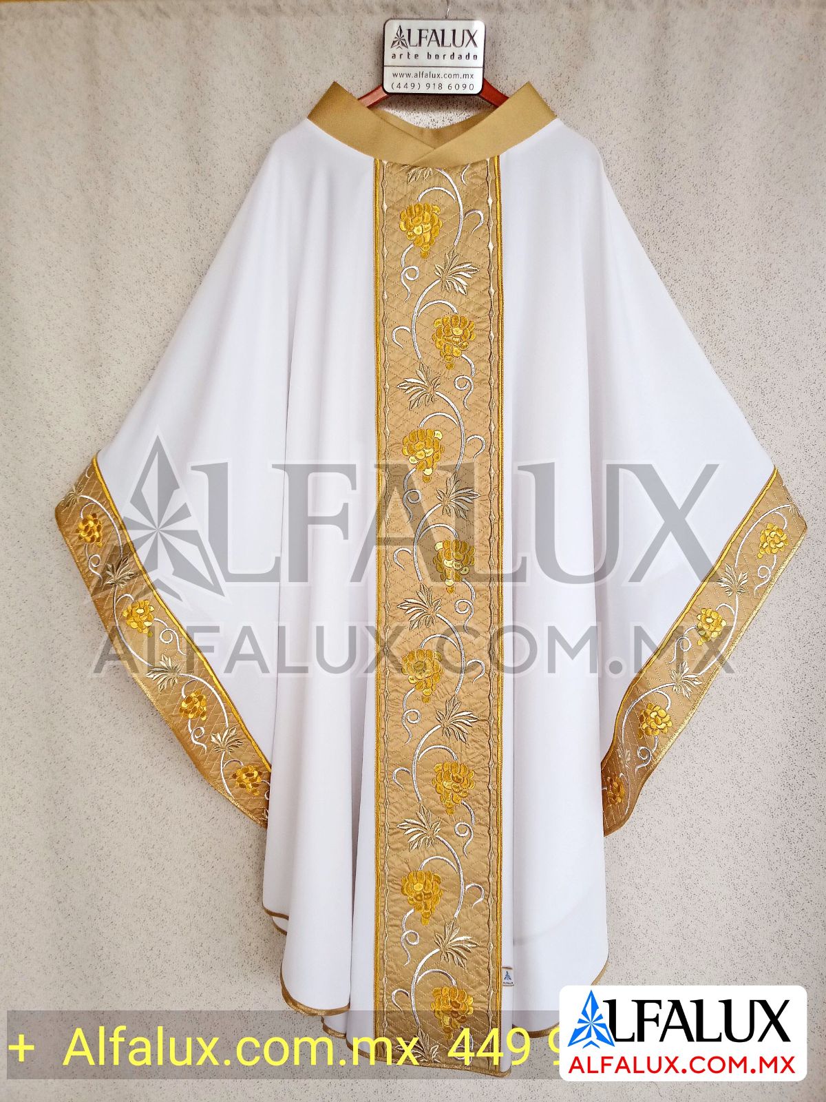 03 UVAS Alfalux Casulla Blanco Galon Orilla y Cuello Bordado (0)